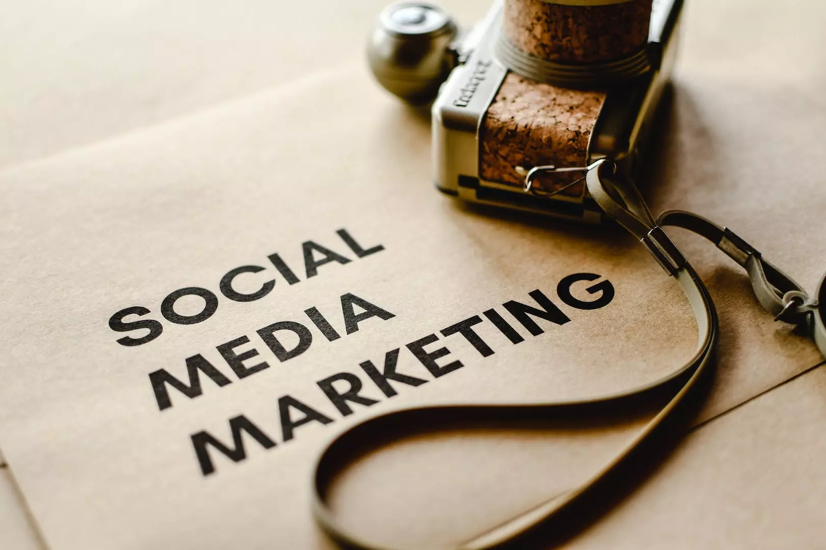 Markedsføring i Sosiale Medier: En Utvidet Guide til Økt Digital Synlighet og Salg